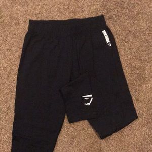 Gym shark leggings
